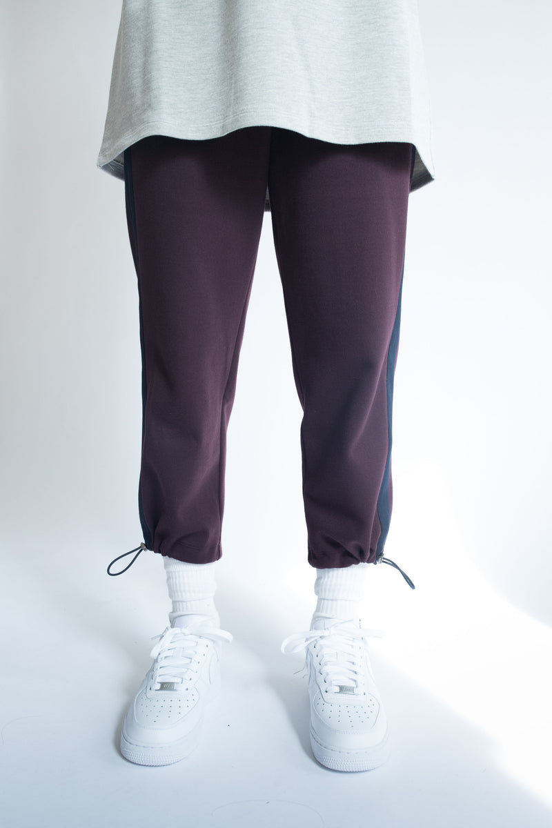 Grosgrain Bungee Pant in Wine with Navy Details