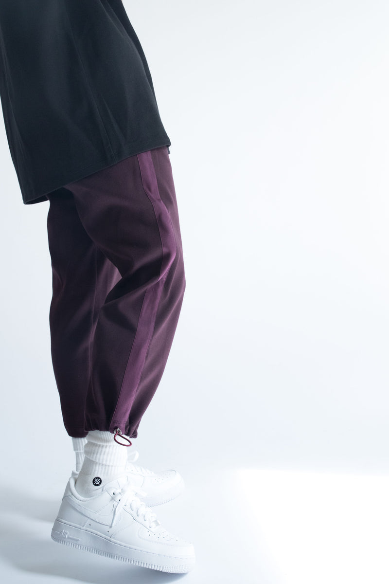 Grosgrain Bungee Pant in Wine with Wine Details