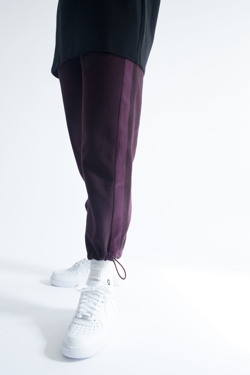 Grosgrain Bungee Pant in Wine with Wine Details